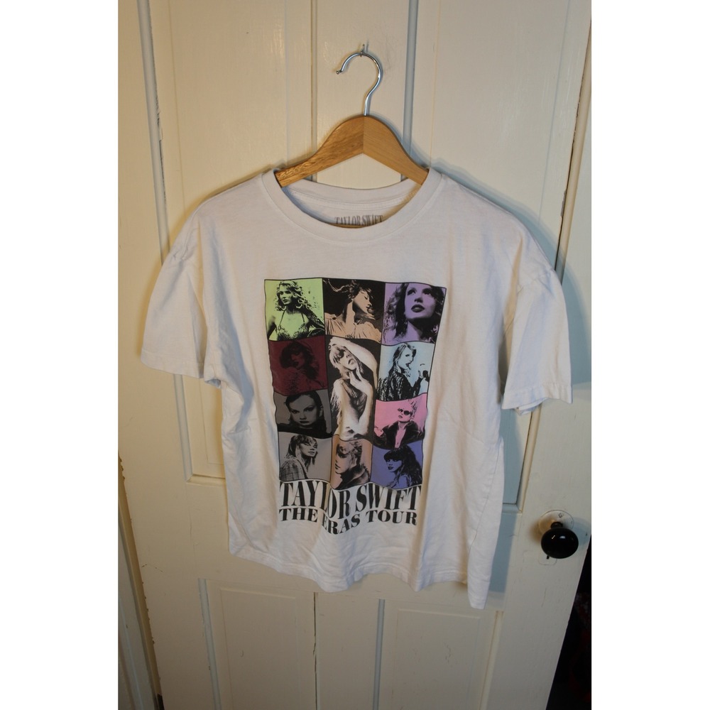 Taylor Swift The Eras Tour 2023-2024‎ Concert T-Shirt White Graphic Tee Small